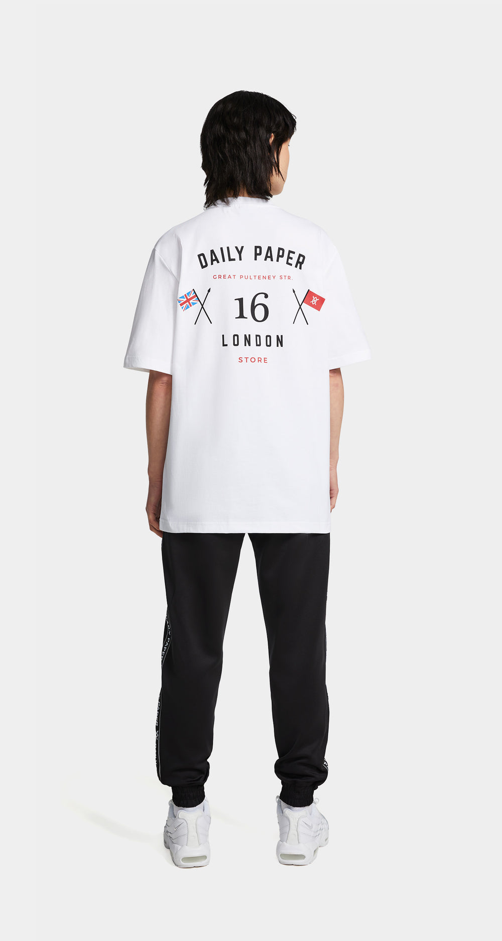 DP - White Black London Flagship Store T-Shirt - Wmn - Rear