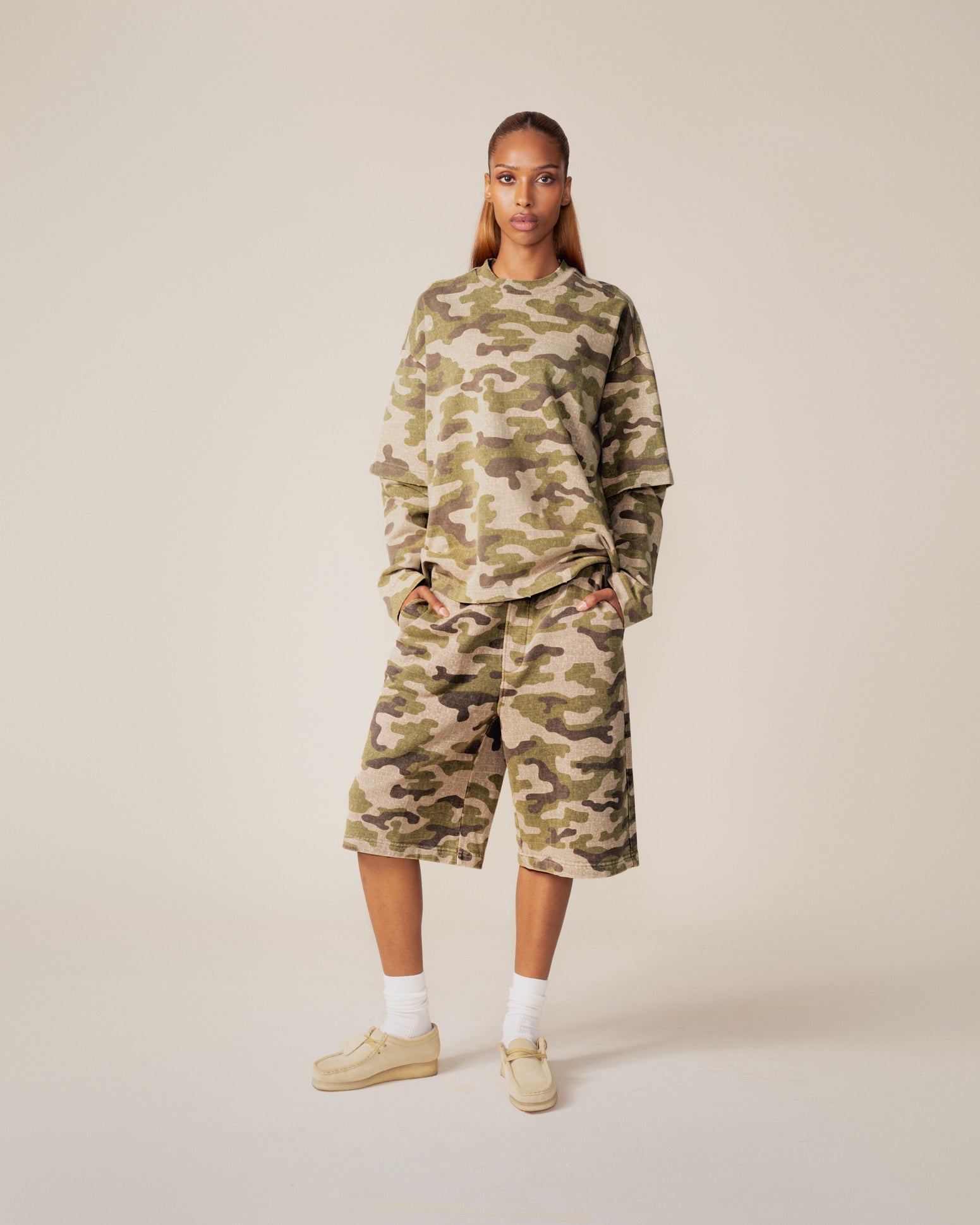 DP - Croc Camo Aop Layered Camo T-Shirt - Modelshot - wmns