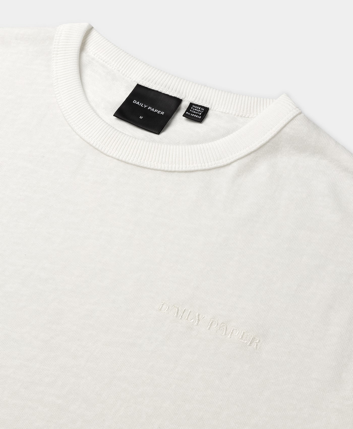 DP - White Slub Longsleeve - Packshot - detail