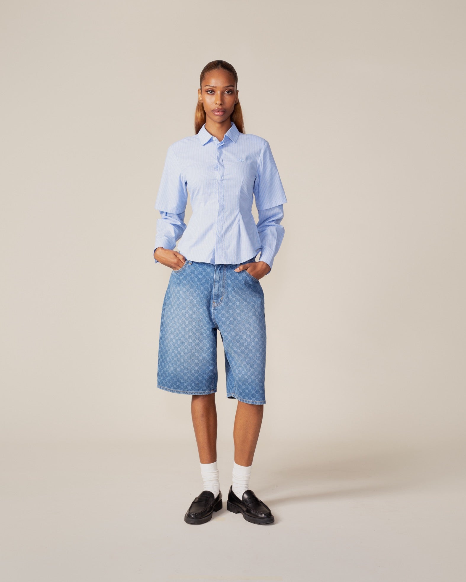 DP - Blue Stripe Fitted Shirt - Modelshot - wmns