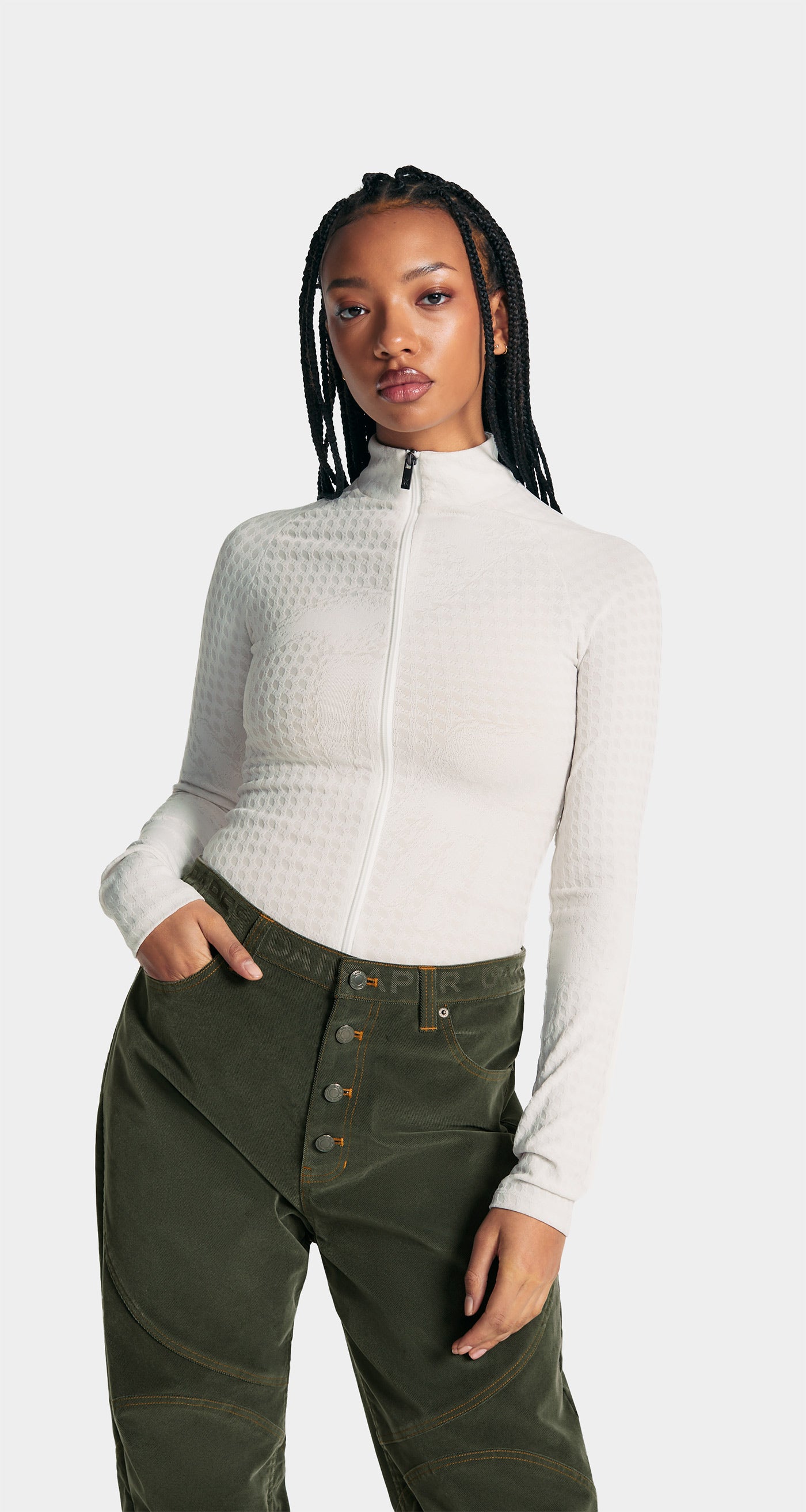 DP - Nimbus Grey Nefeli Trapped Top - Modelshot - wmn - front