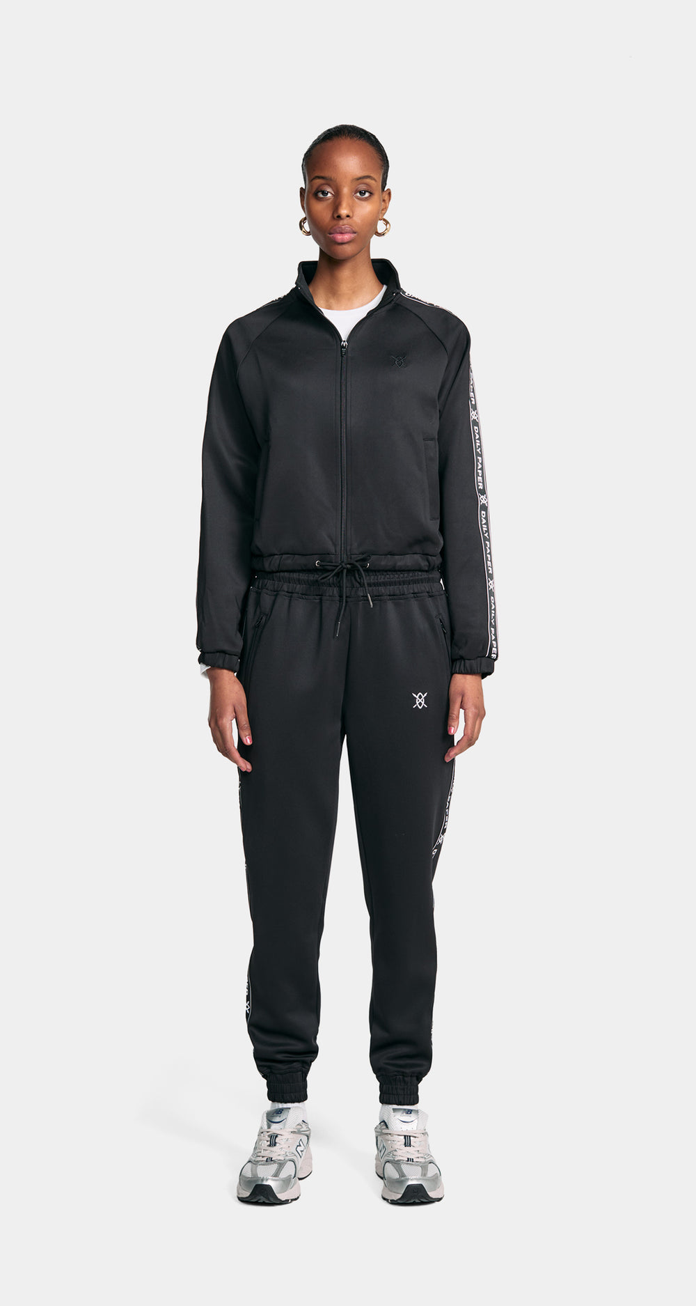 DP - Black Etape Track Jacket - wmn - Front