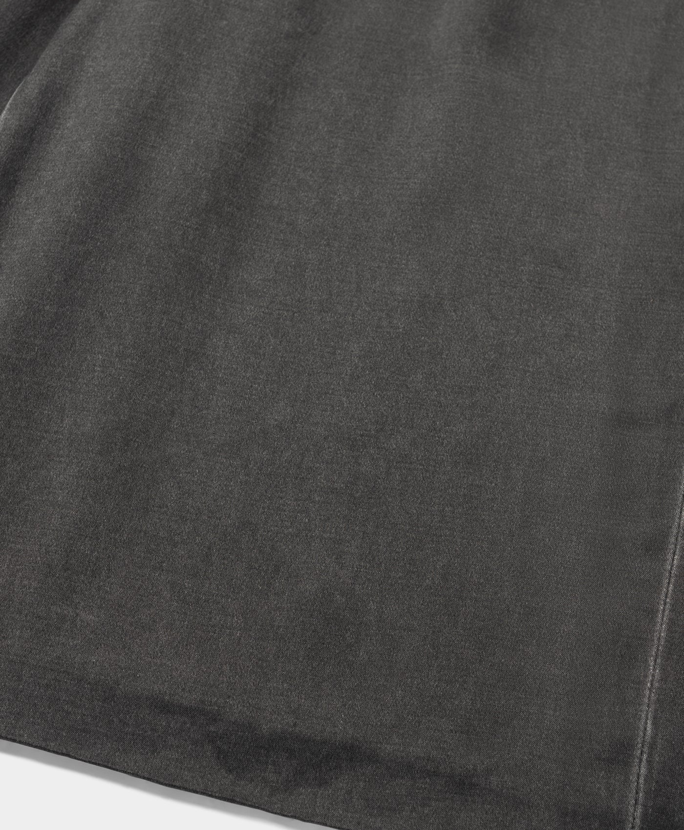 DP - Black Oyster Satin Washed Short - Packshot - detail