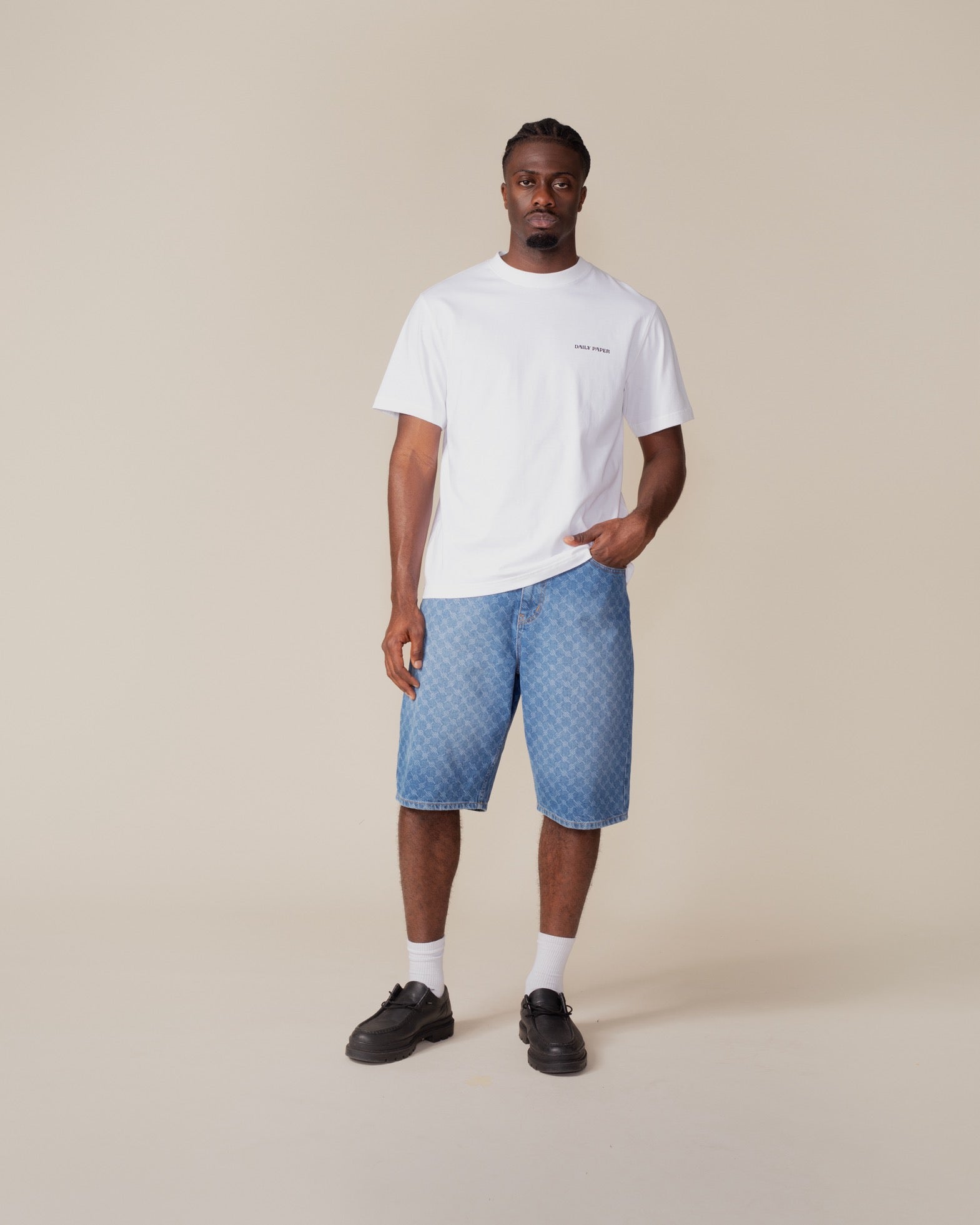 DP - White Wrapper T-Shirt - Modelshot - mens