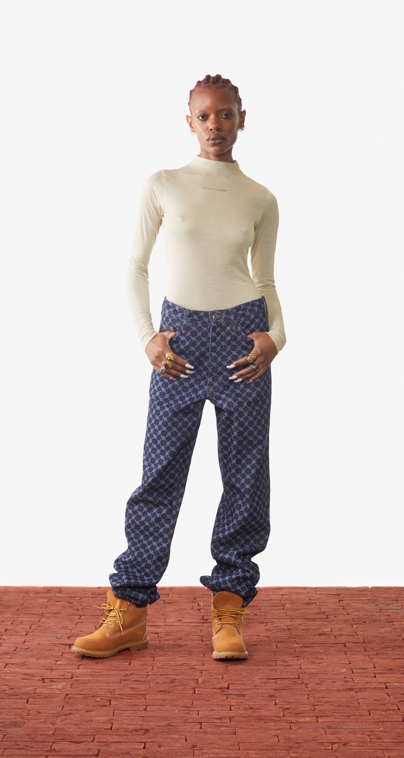 DP - Beige LS - Wmn - Front Rear