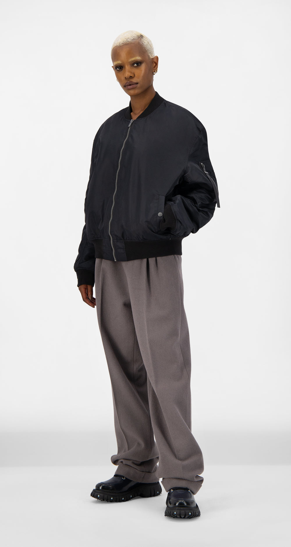 DP - Black Ebomb Jacket - wmn - front