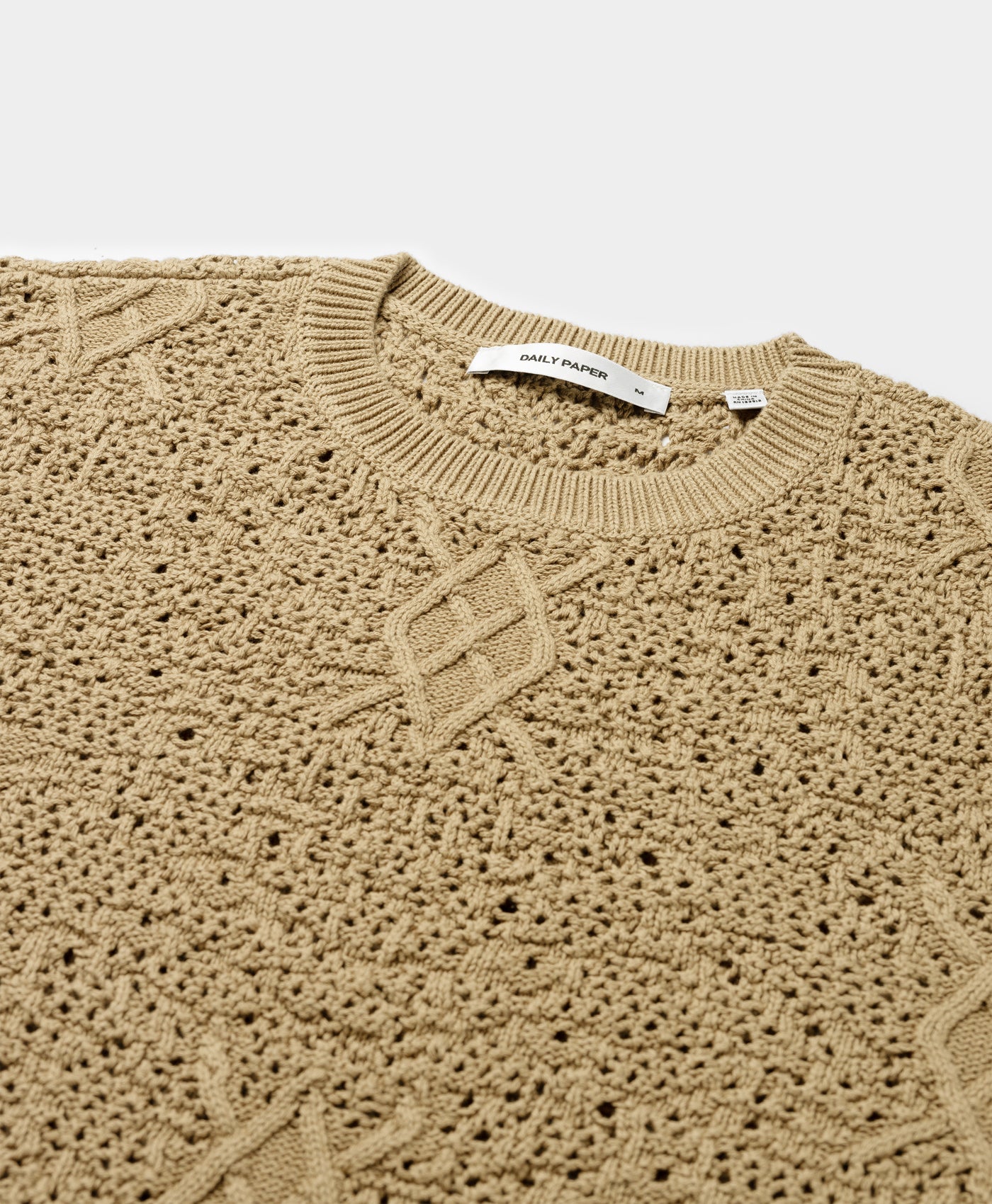 DP - Twill Beige Shield Crochet T-Shirt - Packshot 